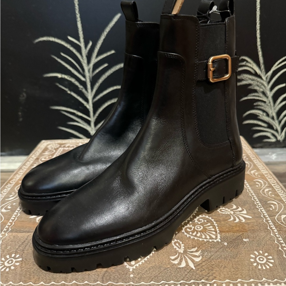 NWT PAIR OF ZARA Lug Soled CHELSEA BOOTS w/ Gold Buckle size UK 39( US size 9)